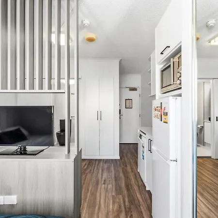 Aparthotel Brunswick 4*