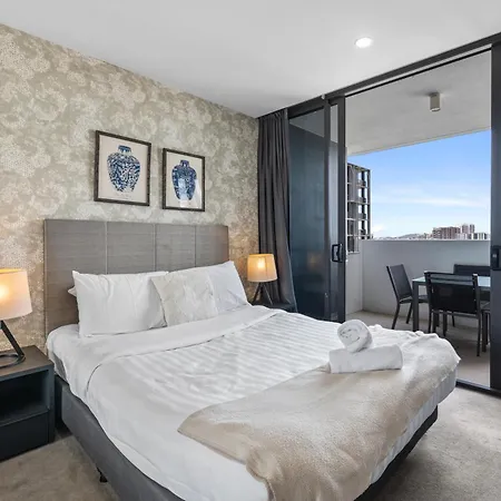 Hearty Milton Apartment