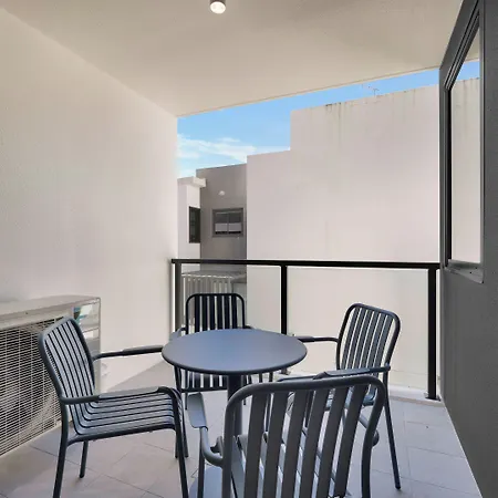 Rambla At Berwick House Aparthotel 4*
