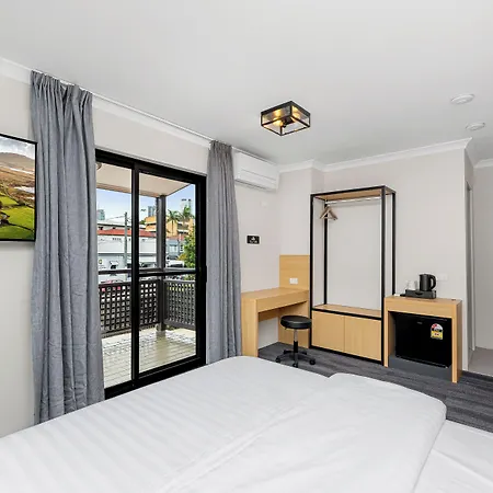 Spring Hill Hotel