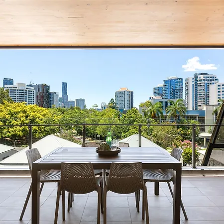 Apartment The Monterey By Urban Rest Brisbane