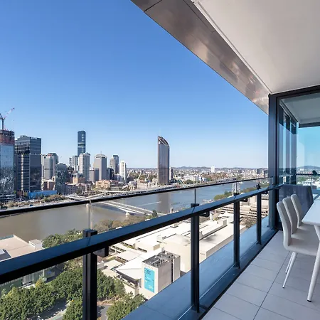 South Bank Beautiful River View Tower Apartment