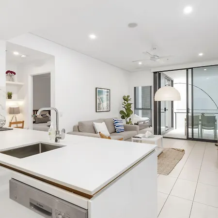 South Bank Beautiful River View Tower Apartment