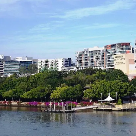 Apartment Kozyguru | Fortitude Valley | 2 Bed Apt+parking