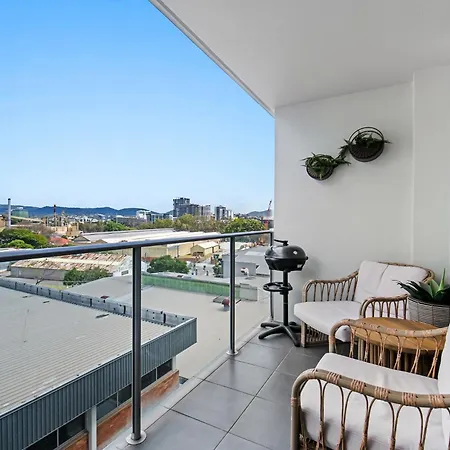 Chic 2-bed & 5 Minutes Walk To Qpac