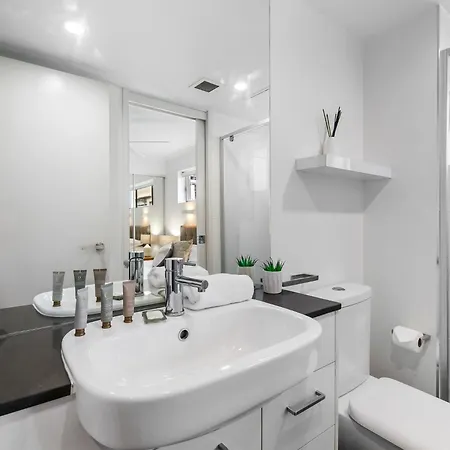 Chic 2-bed & 5 Minutes Walk To Qpac * Brisbane