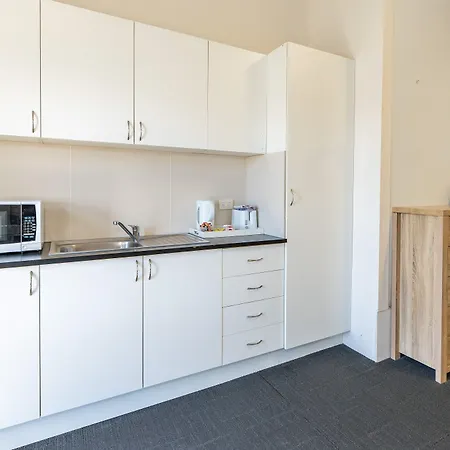 Acacia Ridge 3*