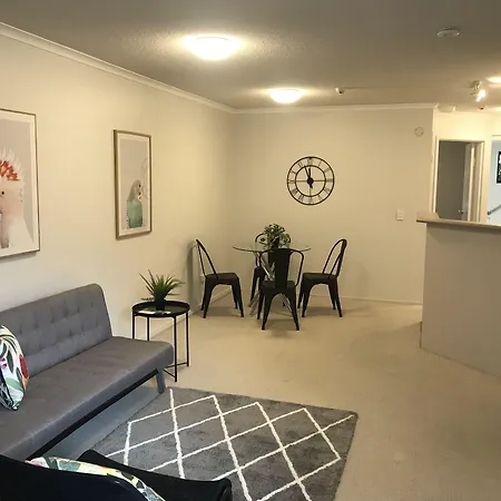 Spring Hill Gardens Aparthotel