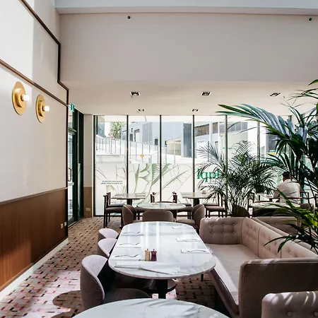 Amora Hotel