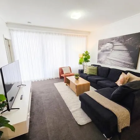 Apartment Spectacular 3br River View | 2 Carparks, Gym & Steam