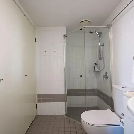 Modern In The Heart Of Cbd Inn Brisbane