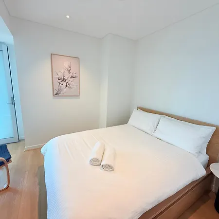 Amazing &river Views 60th Level Skytower 3 Bedrooms&free Parking Apartment