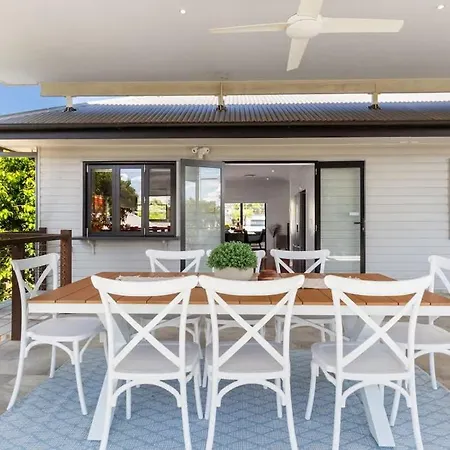 Holiday home 5bdr Ultimate Family Retreat Pool Toys Galore Brisbane