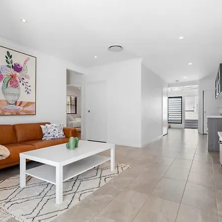 Holiday home 5bdr Ultimate Family Retreat Pool Toys Galore Brisbane