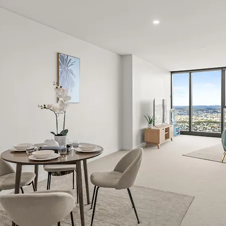 Skyline View High Floor 2br With Sofa Bed And Free Parking Apartment Brisbane