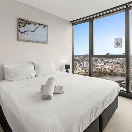 Skyline View High Floor 2br With Sofa Bed And Free Parking Brisbane