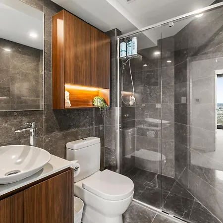 Apartment Skyline View High Floor 2br With Sofa Bed And Free Parking *