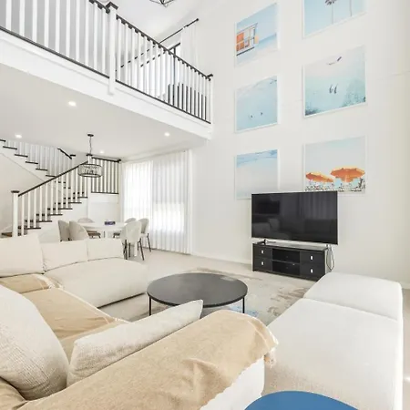 Elegant N Convenient 4 Beds With Easy Access Holiday home Brisbane