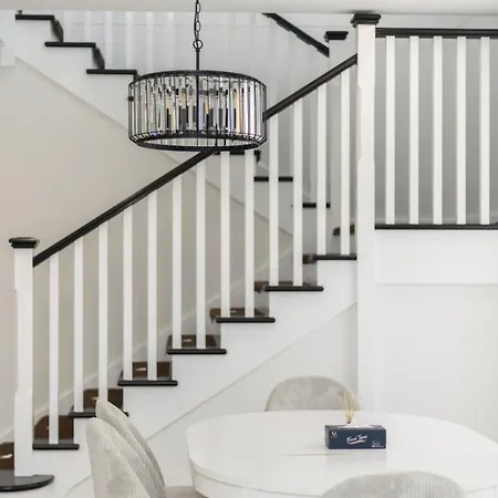 Elegant N Convenient 4 Beds With Easy Access Brisbane