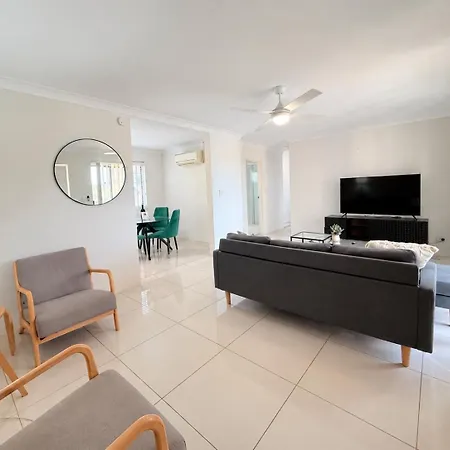 Spacious 2brm Close To Gabba With Parking & Wifi Apartment *