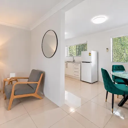 Spacious 2brm Close To Gabba With Parking & Wifi Brisbane