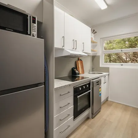 Charming 2-bed Near River &