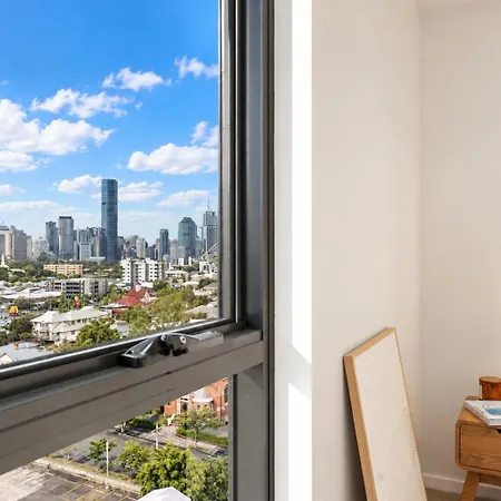 12th Floor Stadium View -2br-free Parking-cbd Brisbane