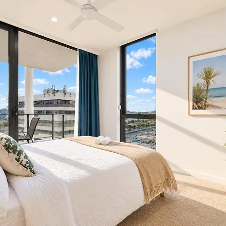 12th Floor Stadium View -2br-free Parking-cbd *