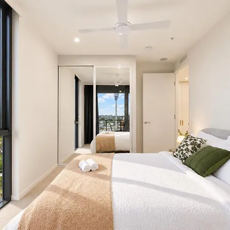Apartment 12th Floor Stadium View -2br-free Parking-cbd Brisbane