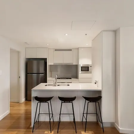 Apartment Skytower 72nd Floor 3br With Parking, Pool And Gym