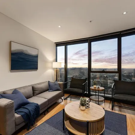 Apartment Skytower 72nd Floor 3br With Parking, Pool And Gym *