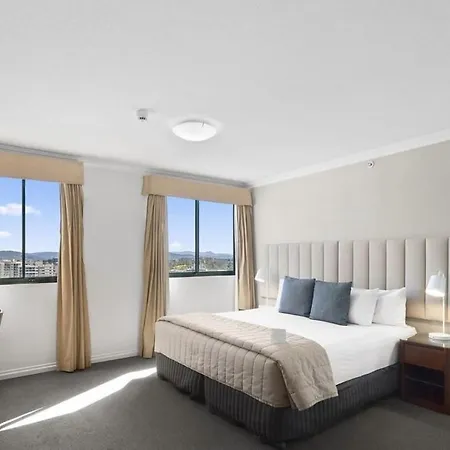 Two-bedroom Escape I Mantra On Queen Brisbane