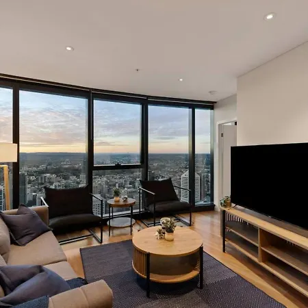 Skytower 72nd Floor 3br With Parking, Pool And Gym