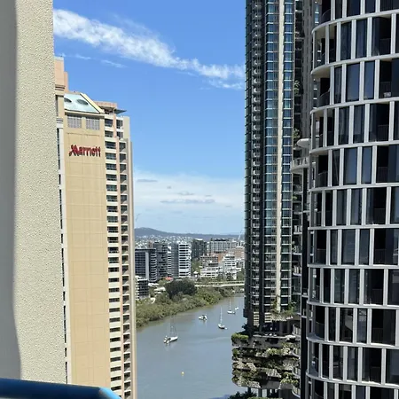 Two-bedroom Escape I Mantra On Queen Brisbane