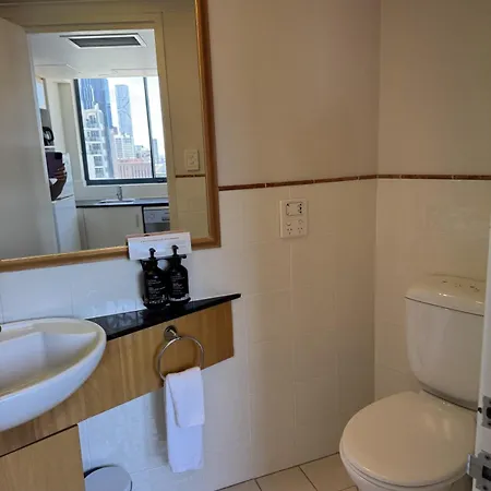 Two-bedroom Escape I Mantra On Queen *