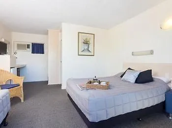 Airport Riverview Motel