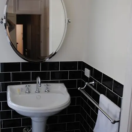 Bed & Breakfast Edward New Fam 4*