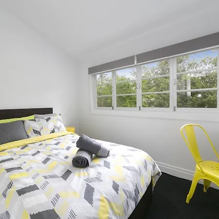Holiday home Milton Mews & *