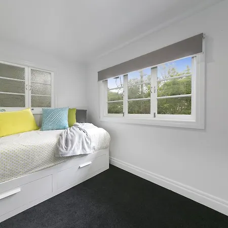 Milton Mews & Holiday home *