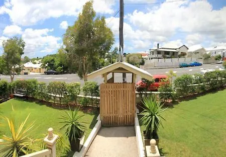 Minto Colonial Guest house