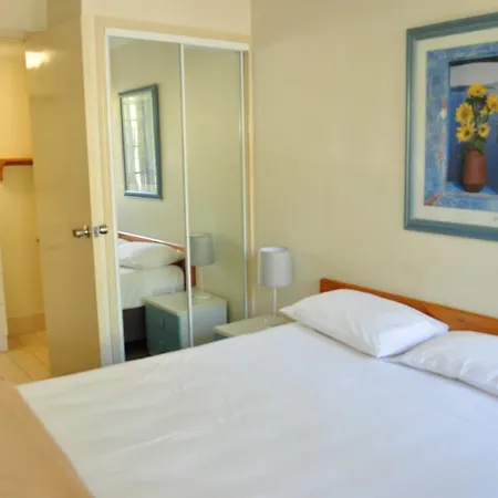 Aparthotel Isla House Pa 2*