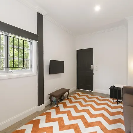 Milton Mews & Brisbane