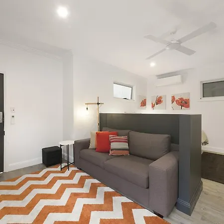 Holiday home Milton Mews &