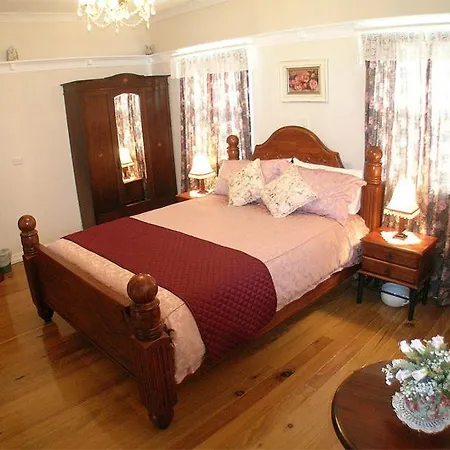 Johnstone'S On Oxley Bed & Breakfast Bed & Breakfast Brisbane