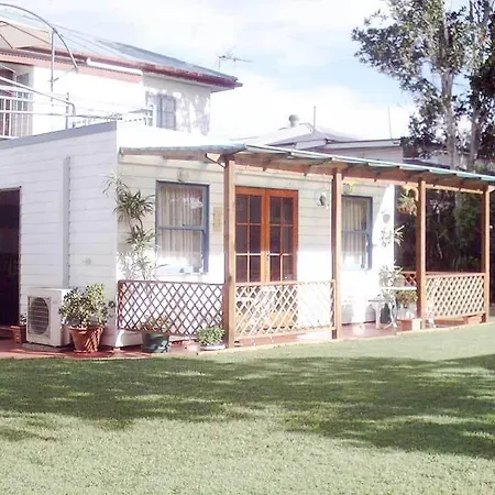 Johnstone'S On Oxley Bed & Breakfast Brisbane