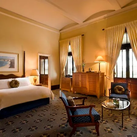 Hotel Treasury 5*