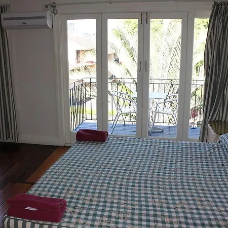 Motel Manor 3*