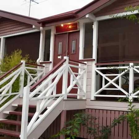 99 Kirkland Bed & Breakfast 3*