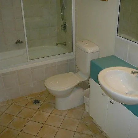 West End Aparthotel 4*