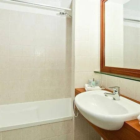 Rocklea International Motel 4*
